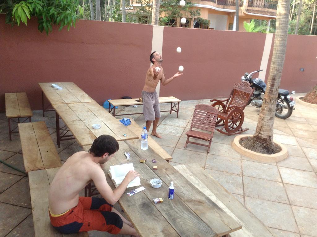 Wanderers Hostel Morjim Εξωτερικό φωτογραφία
